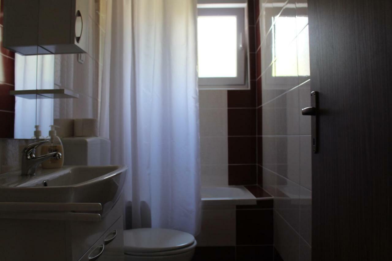 Mia 6 Apartment Crikvenica Bagian luar foto